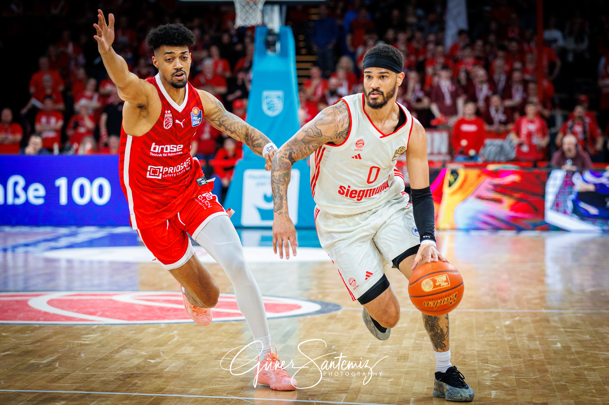 Bamberg Baskets vs. FC Bayern Muenchen Basketball - Basketball -