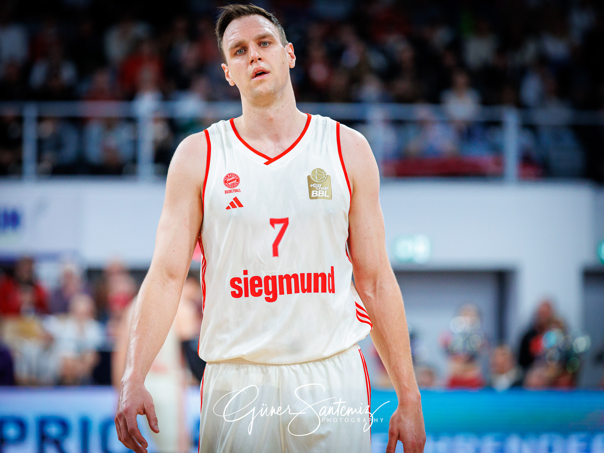 Bamberg Baskets vs. FC Bayern Muenchen Basketball - Basketball -