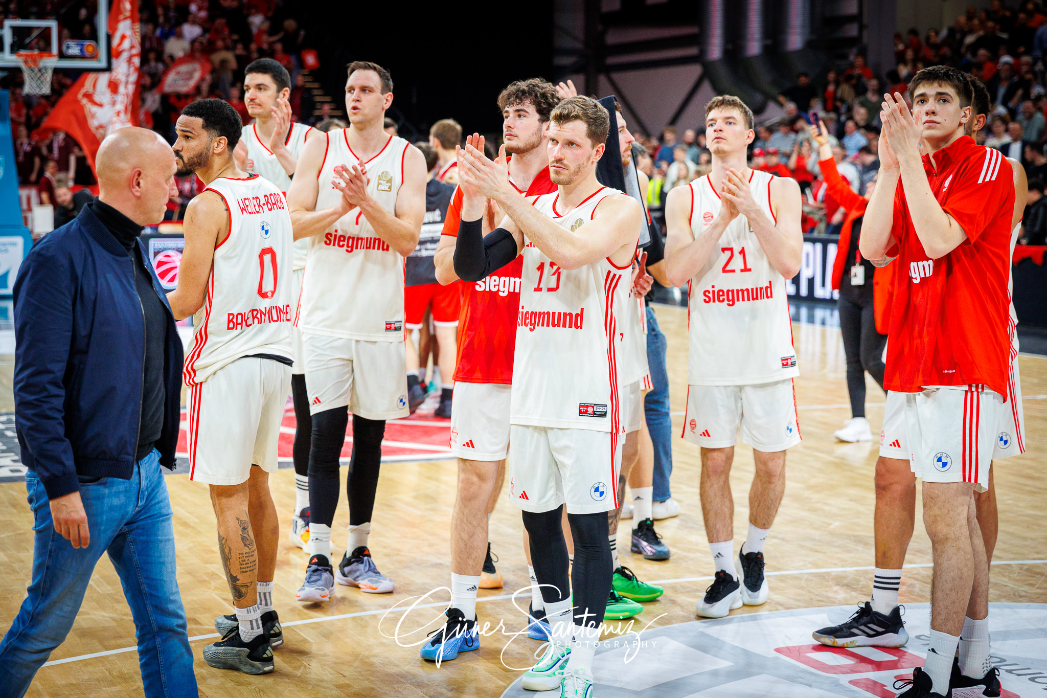 Bamberg Baskets vs. FC Bayern Muenchen Basketball - Basketball -