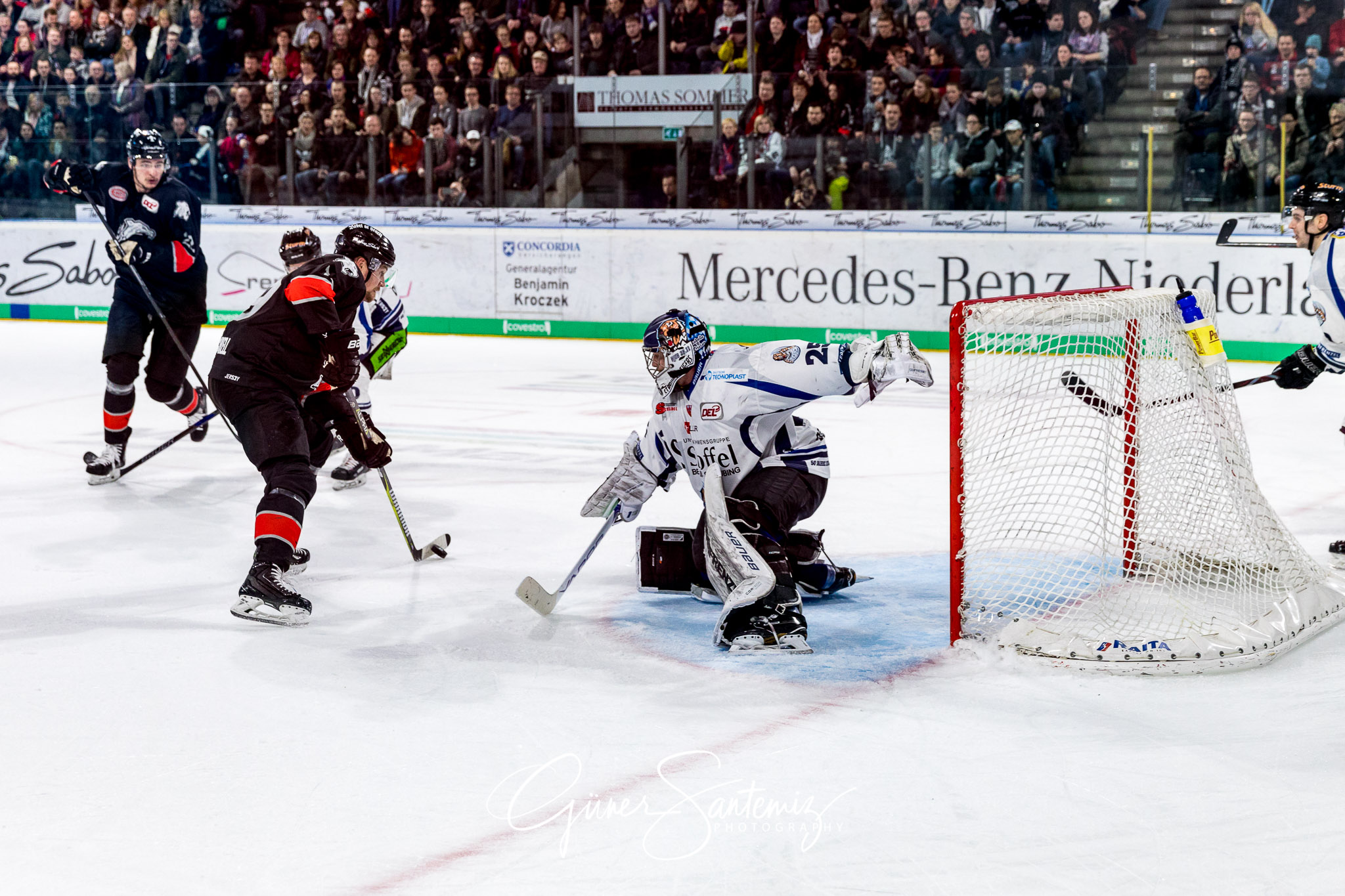 Nuernberg Ice Tigers - Straubing Tigers