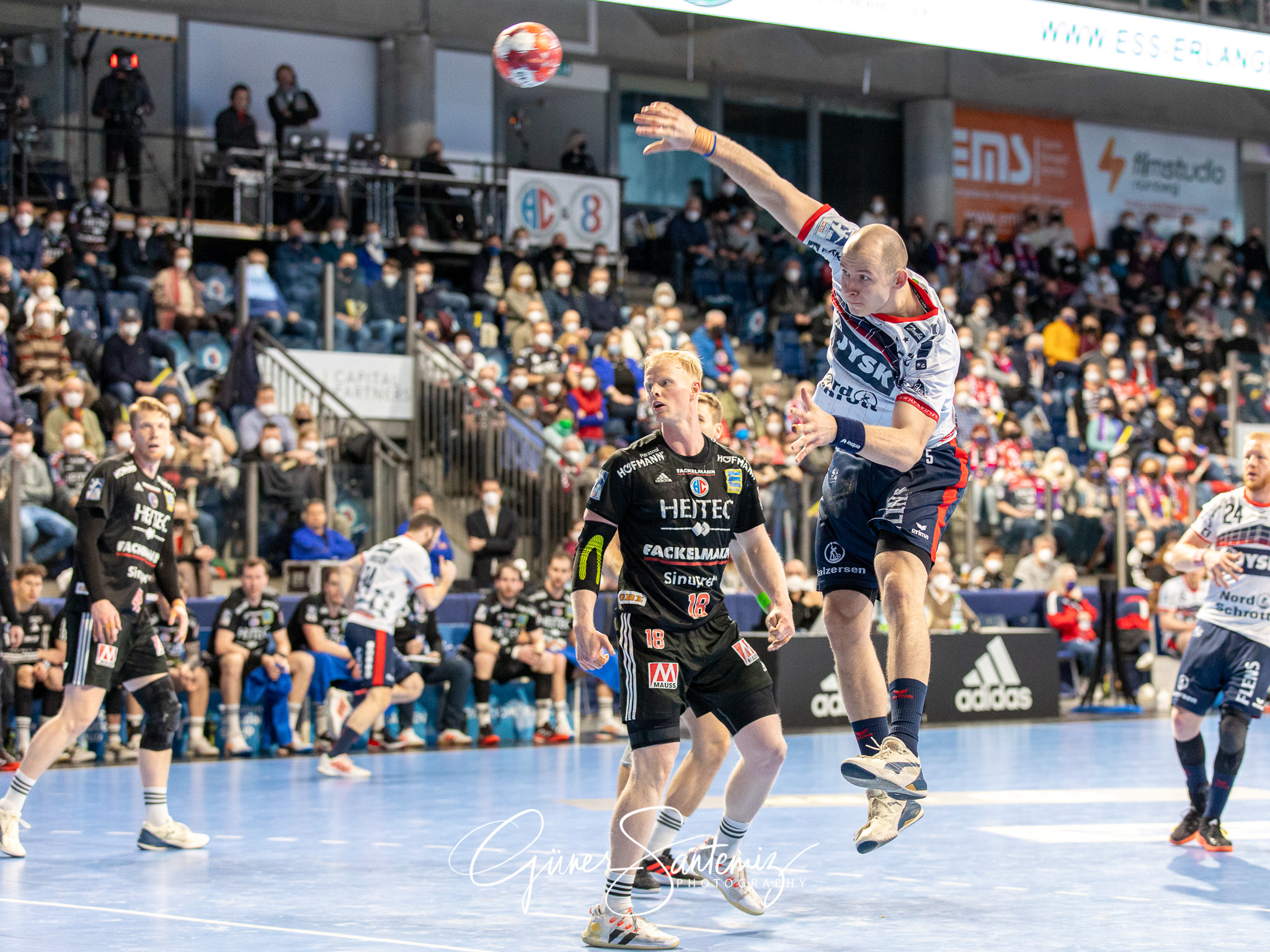 HC Erlangen vs. SG Flensburg-Handewitt - Handball - Bundesliga -