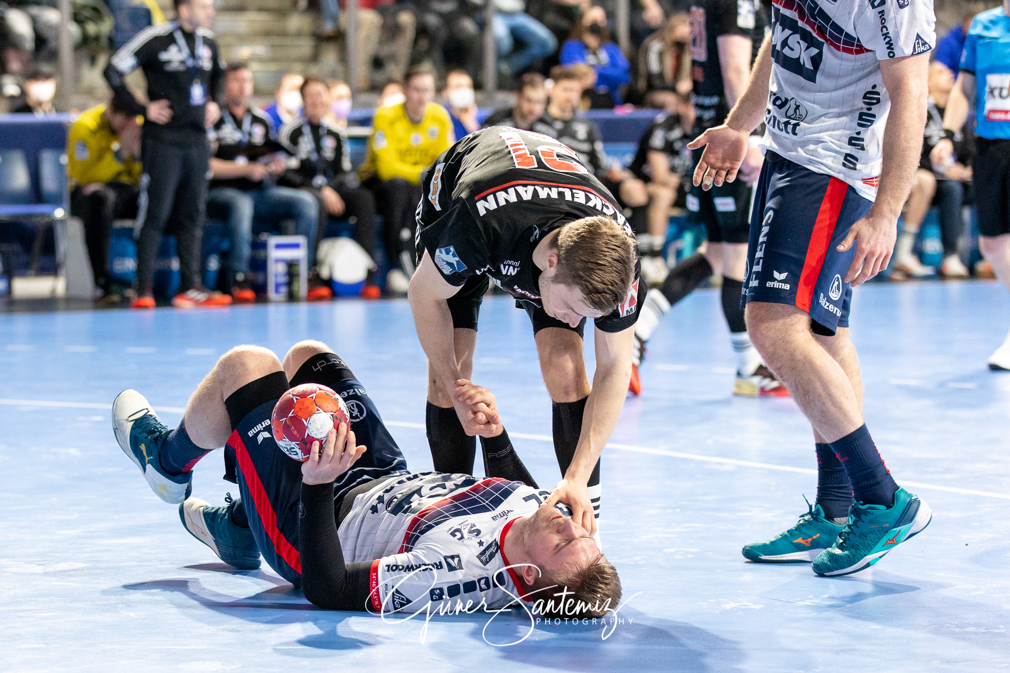 HC Erlangen vs. SG Flensburg-Handewitt - Handball - Bundesliga -